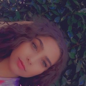 Meet your Posher, Mia